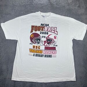 Alstyle NCAA Football T-Shirt Mens 2XL White USC vs Nebraska2006 Rivalry Graphic